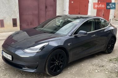 Седан Tesla Model 3 2020 в Тернополе