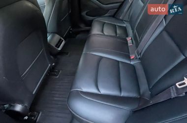 Седан Tesla Model 3 2020 в Тернополе
