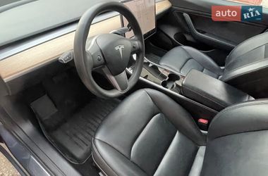 Седан Tesla Model 3 2020 в Тернополе