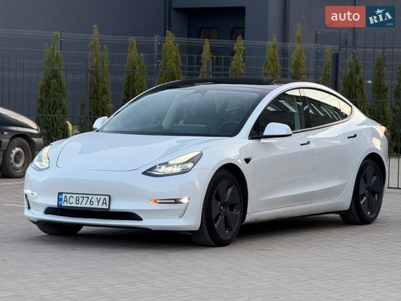 Tesla Model 3 2021