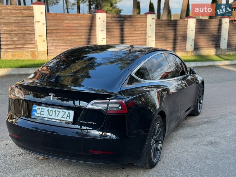 Седан Tesla Model 3 2019 в Киеве