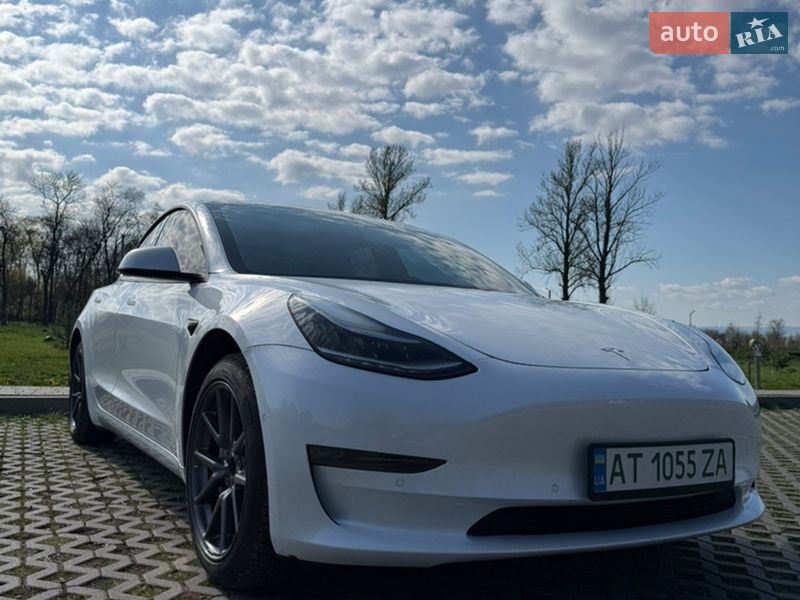 Tesla Model 3 2019