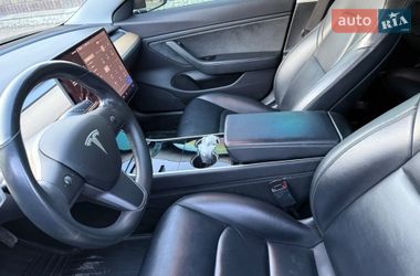 Седан Tesla Model 3 2019 в Старокостянтинові