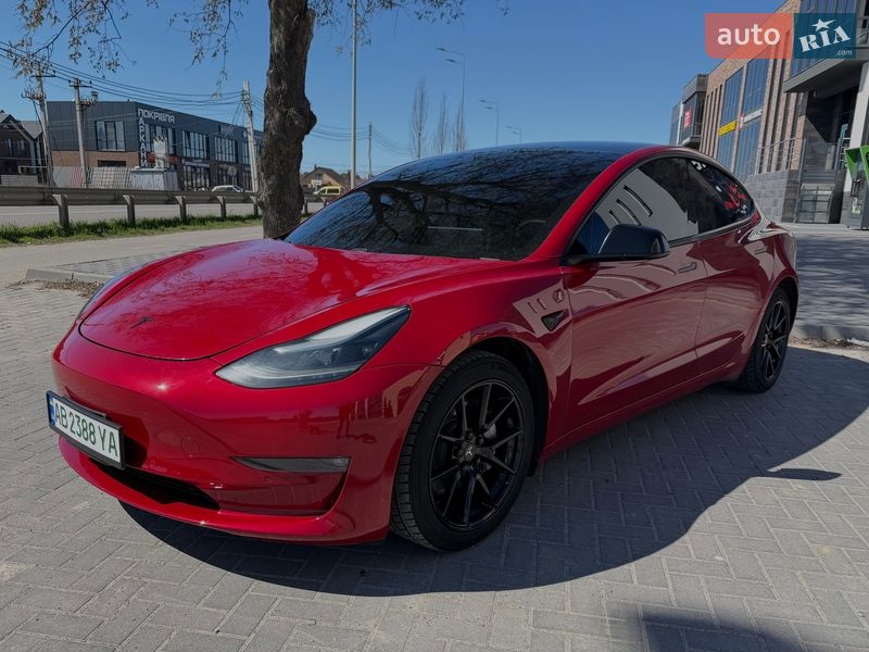 Tesla Model 3 2020