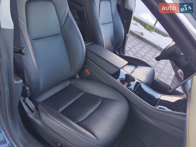 Седан Tesla Model 3 2020 в Каменец-Подольском