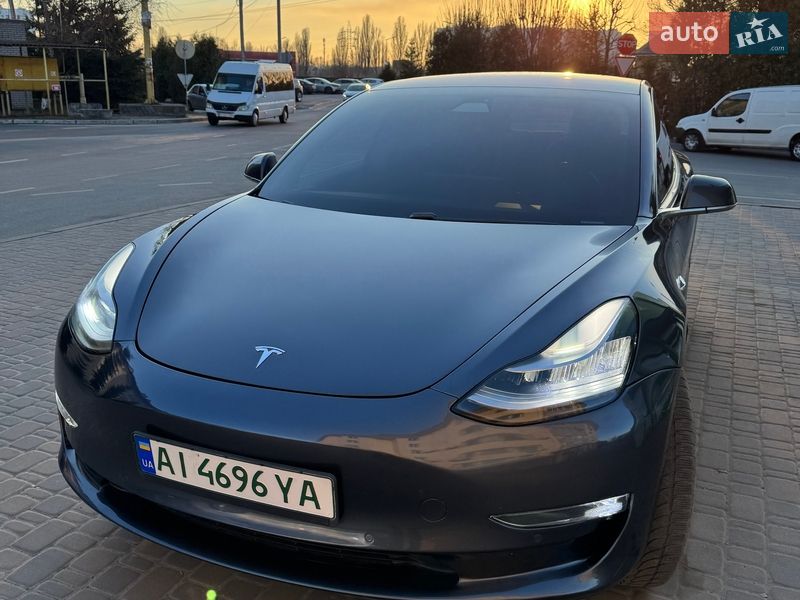 Седан Tesla Model 3 2018 в Києві