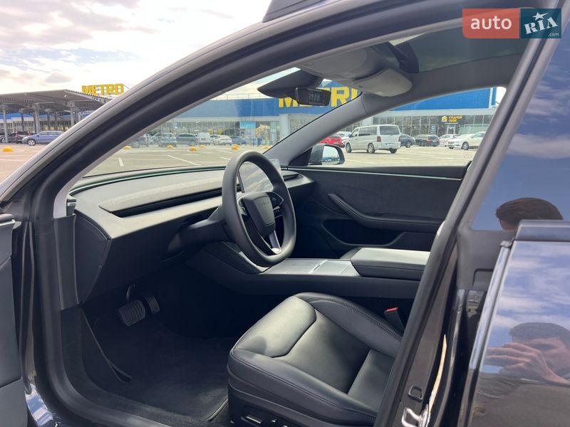 Седан Tesla Model 3 2024 в Киеве