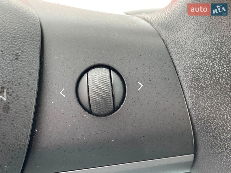 Седан Tesla Model 3 2019 в Киеве