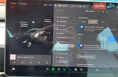Седан Tesla Model 3 2019 в Киеве