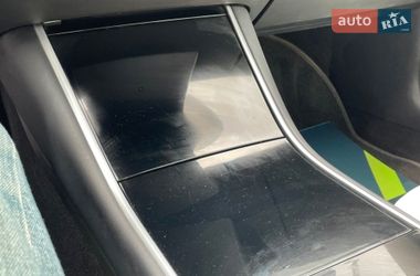 Седан Tesla Model 3 2019 в Киеве