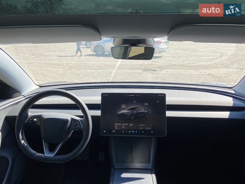 Седан Tesla Model 3 2025 в Киеве