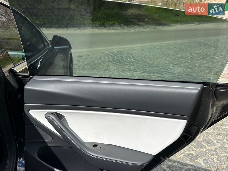 Седан Tesla Model 3 2020 в Харькове