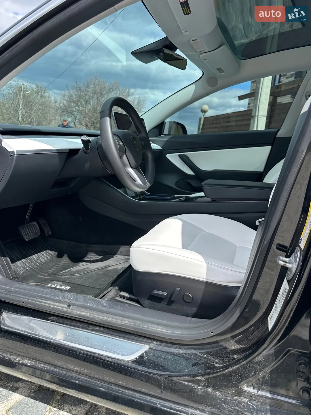 2020 Tesla Model 3 - мініатюра 31