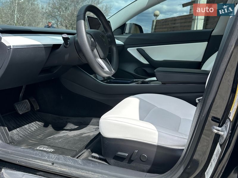 Седан Tesla Model 3 2020 в Харькове