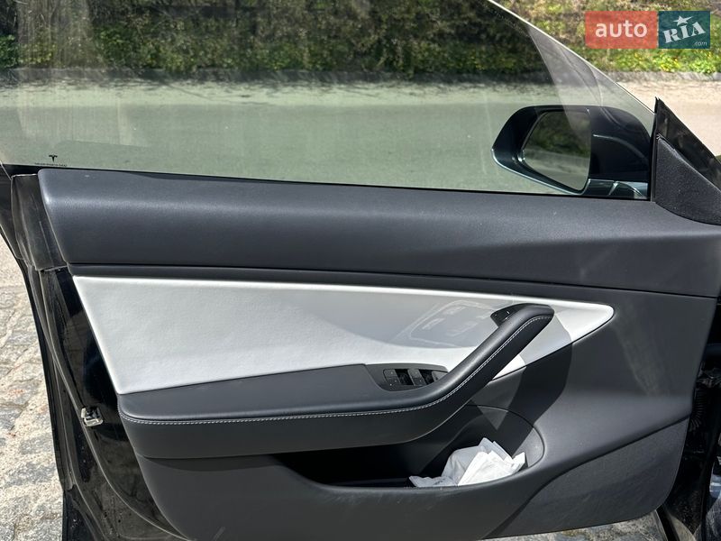Седан Tesla Model 3 2020 в Харькове