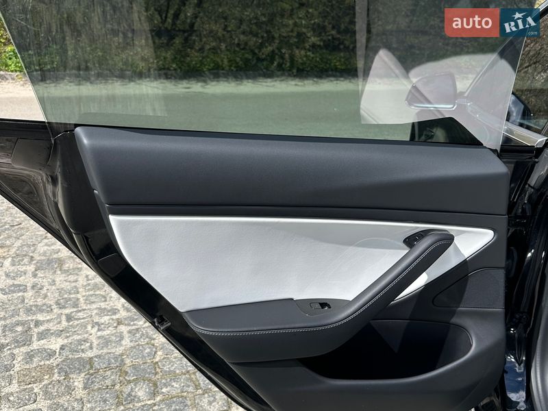 Седан Tesla Model 3 2020 в Харькове