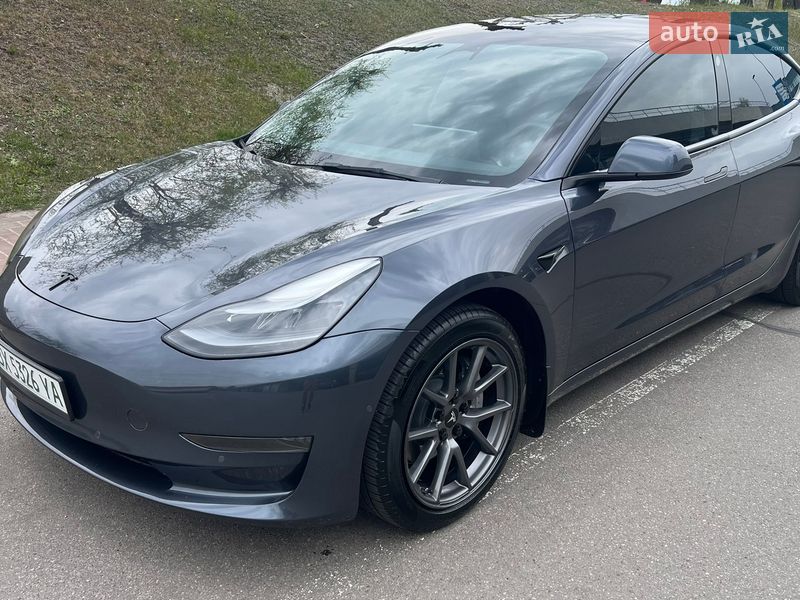Tesla Model 3 2022