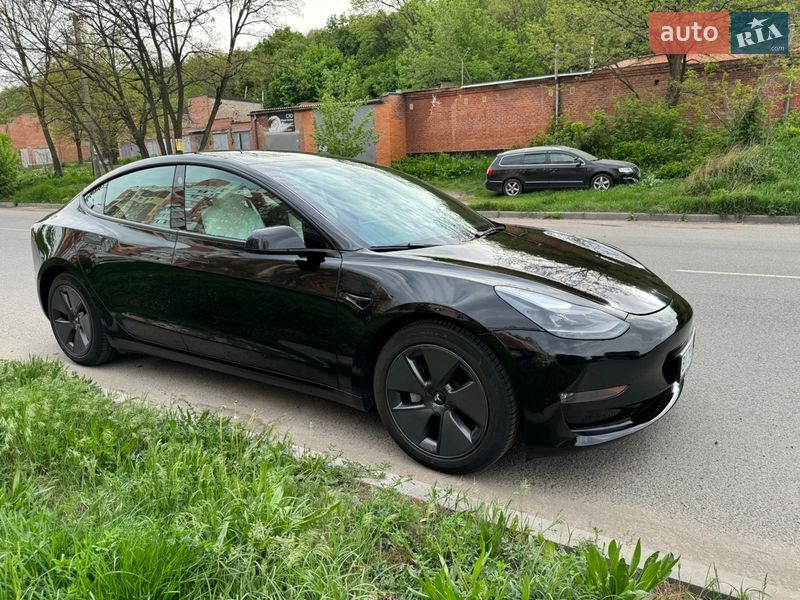 Седан Tesla Model 3 2022 в Полтаве
