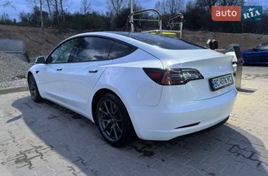 Седан Tesla Model 3 2022 в Львові