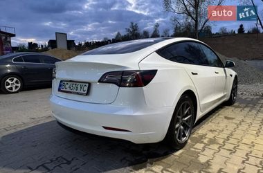 Седан Tesla Model 3 2022 в Львові