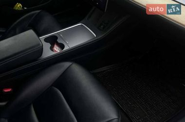 Седан Tesla Model 3 2022 в Львові