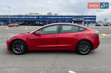 Седан Tesla Model 3 2022 в Киеве