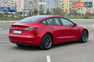 Седан Tesla Model 3 2022 в Киеве