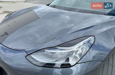Седан Tesla Model 3 2021 в Луцке