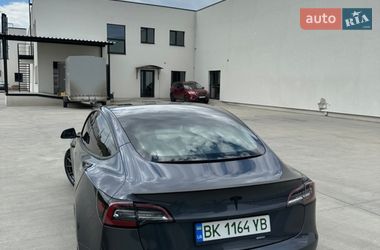 Седан Tesla Model 3 2021 в Луцке