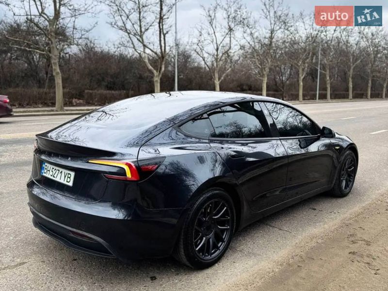 Седан Tesla Model 3 2024 в Одессе