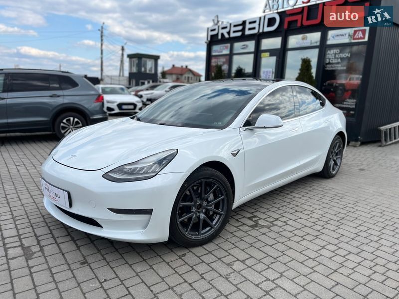 Tesla Model 3 2019