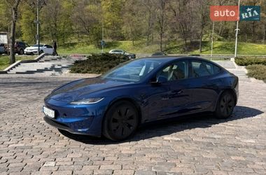 Седан Tesla Model 3 2024 в Киеве