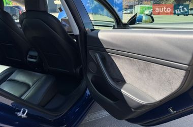 Седан Tesla Model 3 2021 в Киеве