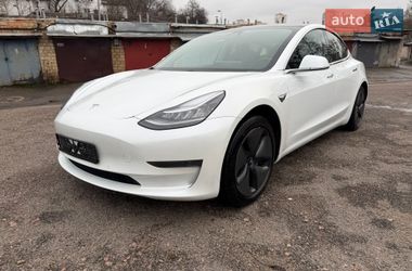 Седан Tesla Model 3 2018 в Києві