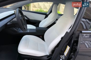 Седан Tesla Model 3 2025 в Одессе