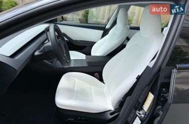 Седан Tesla Model 3 2025 в Одессе