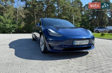 Седан Tesla Model 3 2019 в Львові
