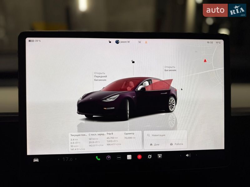 Седан Tesla Model 3 2023 в Львове