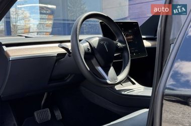 Седан Tesla Model 3 2022 в Ровно