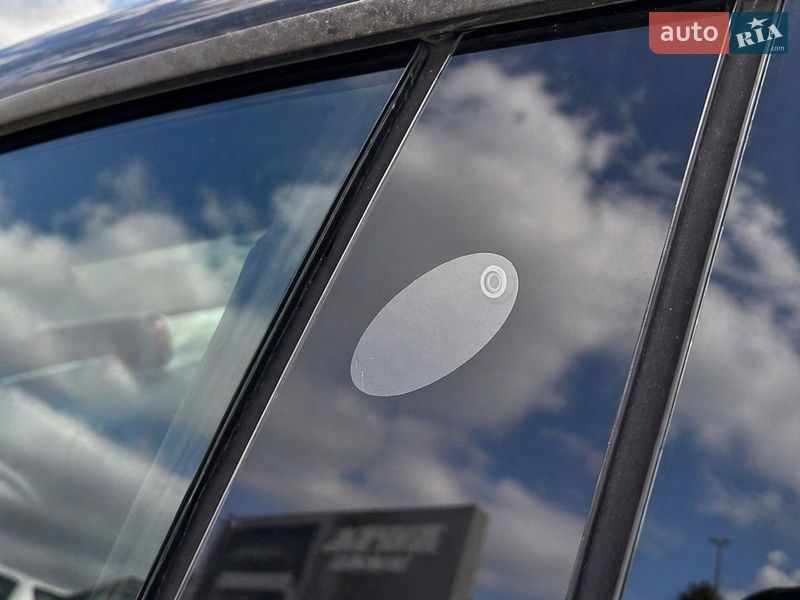 Седан Tesla Model 3 2022 в Киеве