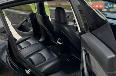 Седан Tesla Model 3 2019 в Луцке