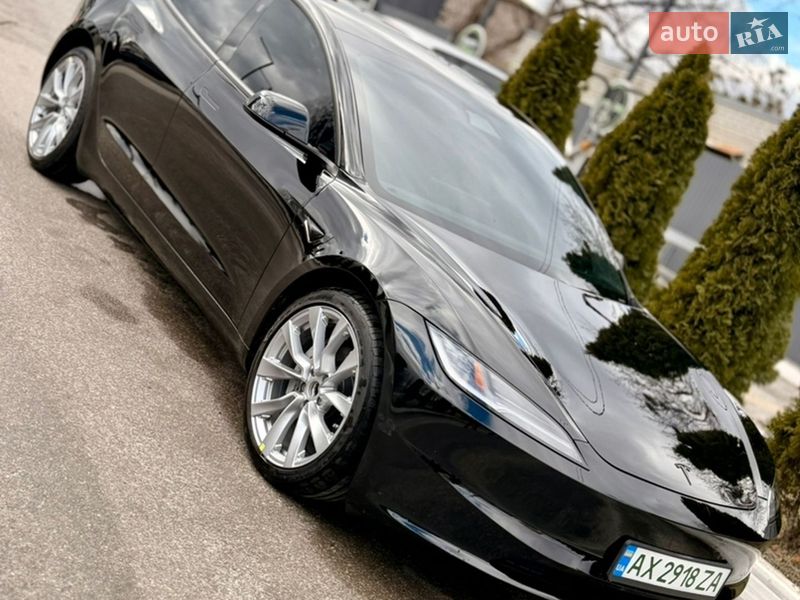Седан Tesla Model 3 2024 в Харькове