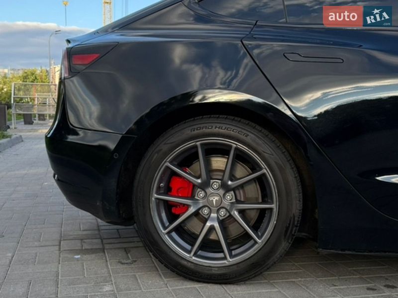 Седан Tesla Model 3 2018 в Хмельницком