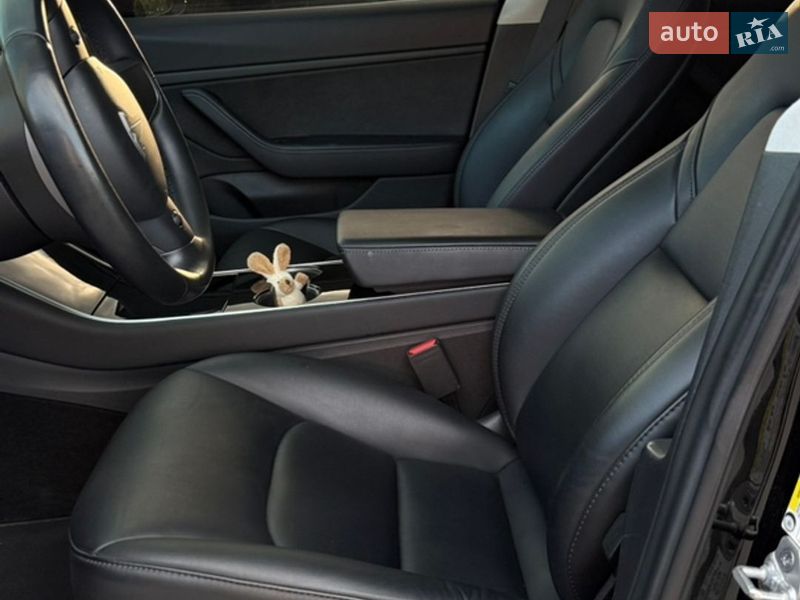 Седан Tesla Model 3 2018 в Хмельницком
