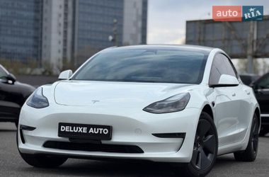 Седан Tesla Model 3 2022 в Києві