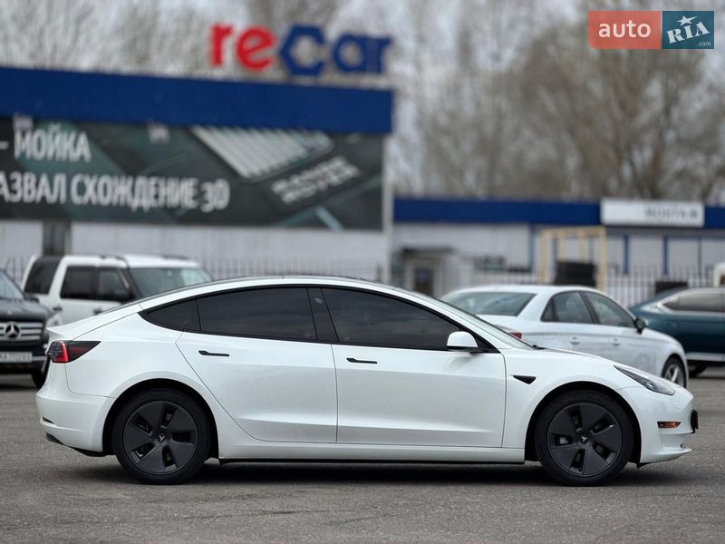 Седан Tesla Model 3 2022 в Киеве фото 23 Седан Tesla Model 3 2022 в Киеве
