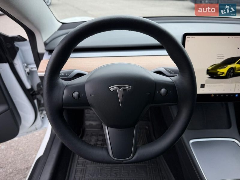 Седан Tesla Model 3 2022 в Киеве фото 40 Седан Tesla Model 3 2022 в Киеве