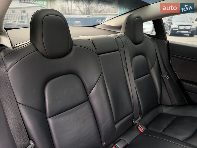 Седан Tesla Model 3 2022 в Киеве фото 44 Седан Tesla Model 3 2022 в Киеве