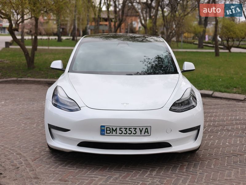 Седан Tesla Model 3 2021 в Конотопе