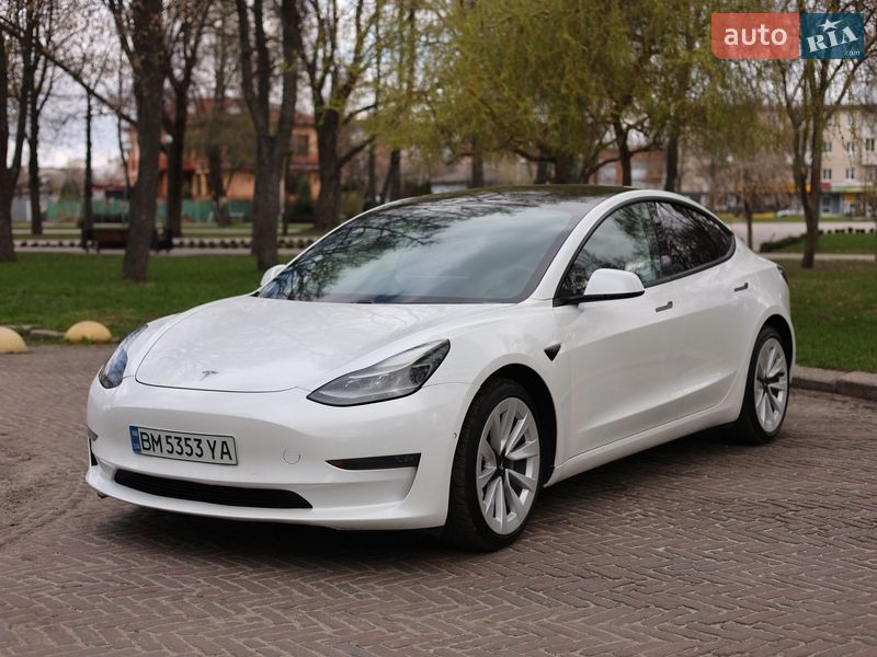 Седан Tesla Model 3 2021 в Конотопе